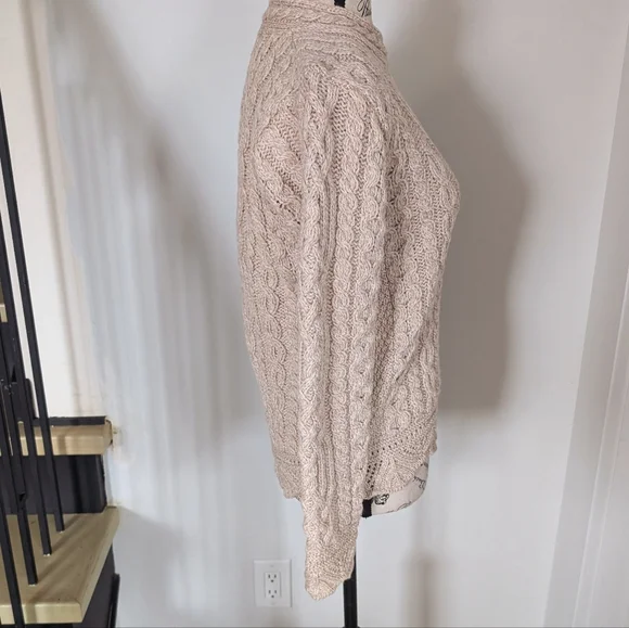 ARAN MOR | Women's Cream/Pink Streedagh Scallop Lace Stich Merino Wool Sweater - Picture 4 of 7